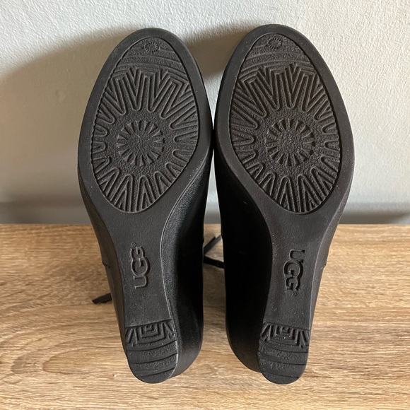 Ugg Meredith Wedge Booties - 8.5 - Picture 10 of 11